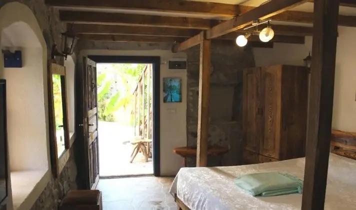 Begonvil Taş Suite