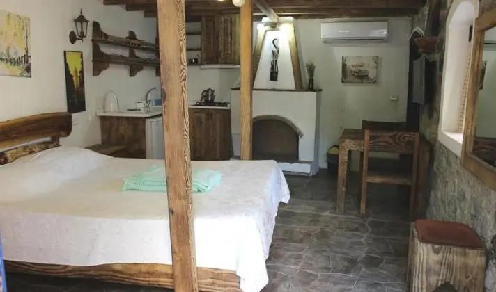 Begonvil Taş Suite