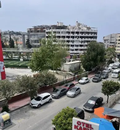 Balkonlu Standart üç kişilik oda