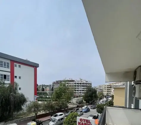 Balkonlu Standart üç kişilik oda