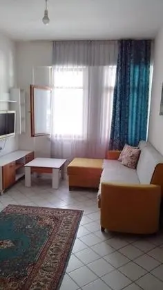Apartment, Bahçe veya Sokak Manzaralı, 2. Kat Balkonlu