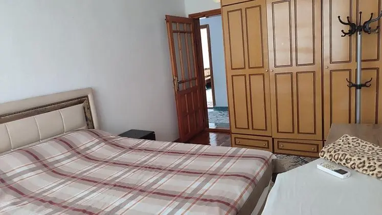 Daire-İKi Yatak Odalı,Bahçe Manzaralı,1. Kat