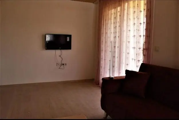 Daire-İki Yatak Odalı, Şehir veya Dağ Manzaralı, Balkonlu