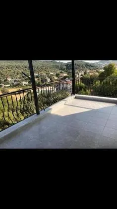 Daire-İki Yatak Odalı, Şehir veya Dağ Manzaralı, Balkonlu