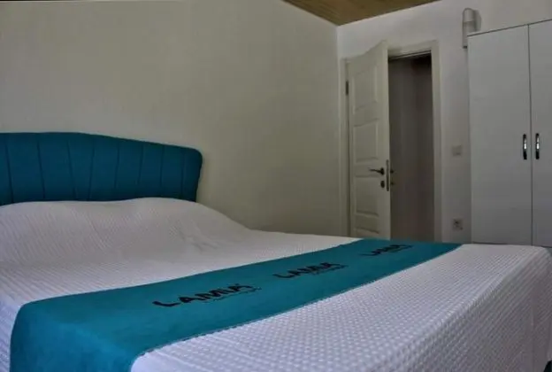 Daire-İki Yatak Odalı, Şehir veya Dağ Manzaralı, Balkonlu