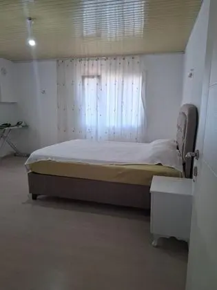 Daire-İki Yatak Odalı, Şehir veya Dağ Manzaralı, Balkonlu