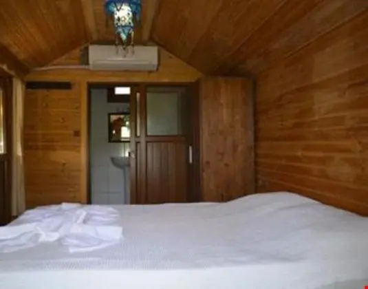 Bungalow, Avlu Manzaralı