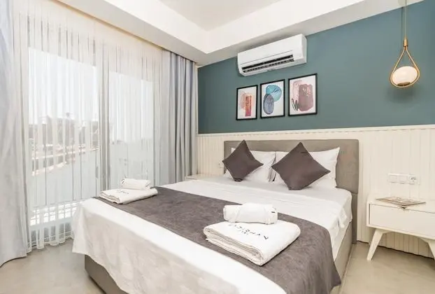 Deluxe Oda Balkonlu, Kara Manzaralı, Balkonlu
