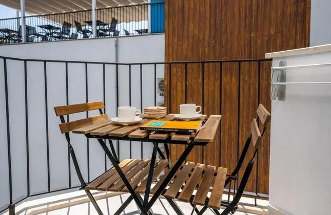 Standart Oda, Kara Manzaralı, Balkonlu
