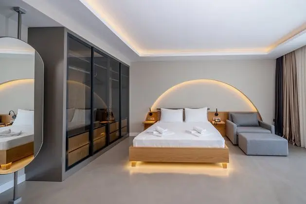 Jakuzili Deluxe Suite Oda