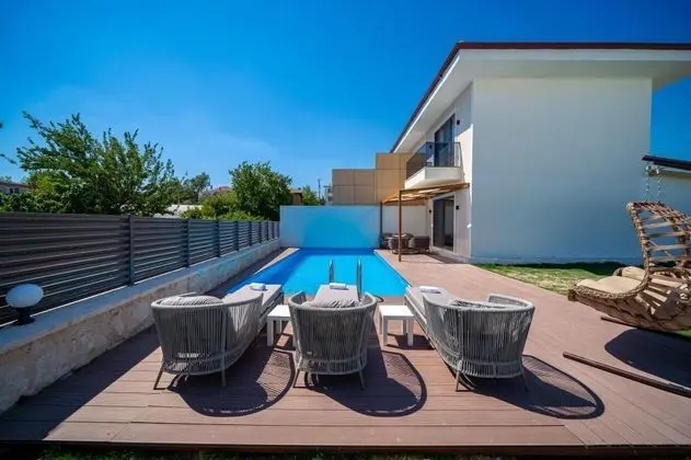 Dublex Villa-İki Yatak Odalı, Havuz ve Bahçe Manzaralı, Özel Havuzlu