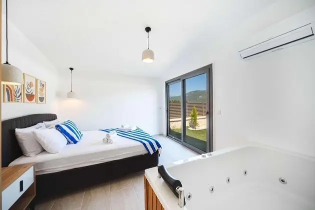 Dublex Villa-İki Yatak Odalı, Havuz ve Bahçe Manzaralı, Özel Havuzlu