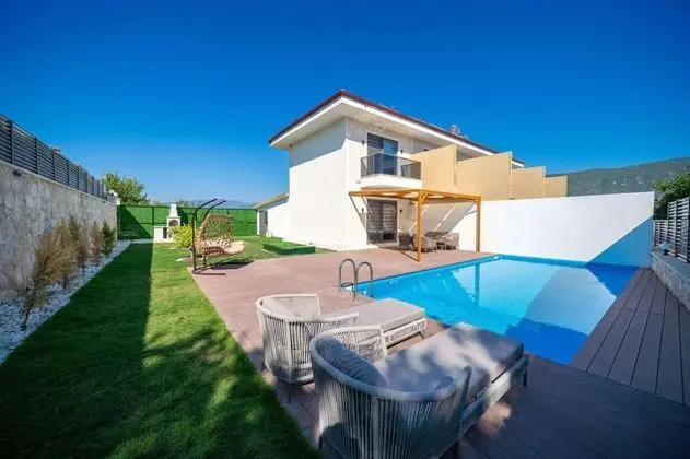 Dublex Villa-İki Yatak Odalı, Havuz ve Bahçe Manzaralı, Özel Havuzlu