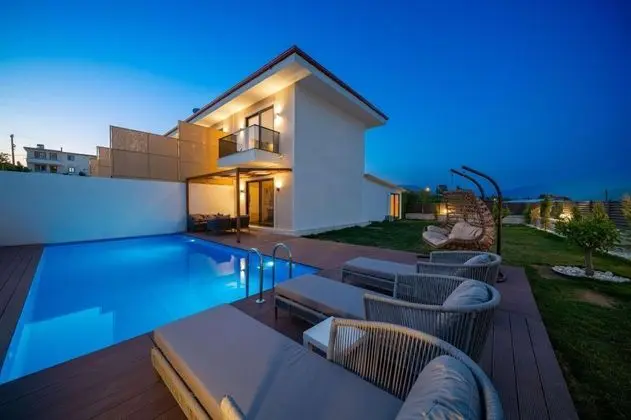 Dublex Villa-İki Yatak Odalı, Havuz ve Bahçe Manzaralı, Özel Havuzlu