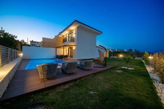Dublex Villa-İki Yatak Odalı, Havuz ve Bahçe Manzaralı, Özel Havuzlu