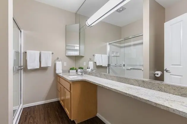 Family Apart Daire, 2 Yatak Odası, Sigara İçilmez, Balkon (Self Check-in with Virtual Front Desk)