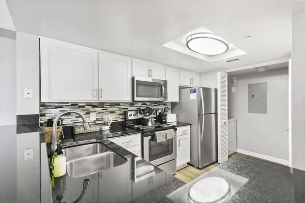 Signature Apart Daire, 1 En Büyük (King) Boy Yatak, Veranda (Self Check-in with Virtual Front Desk)