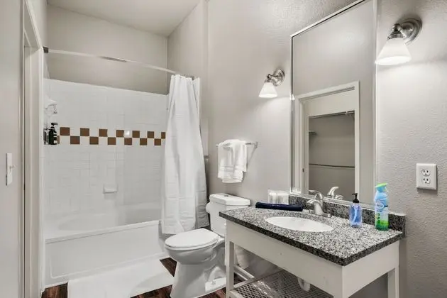 Family Apart Daire, 2 Yatak Odası, Sigara İçilmez, 2 Banyolu (Self Check-in with Virtual Front Desk)