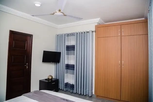 Luxury Tek Büyük Yataklı Oda