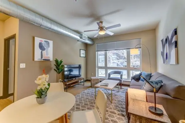 Comfort Apart Daire, 1 En Büyük (King) Boy Yatak ve Çekyat (Self Check-in with Virtual Front Desk)