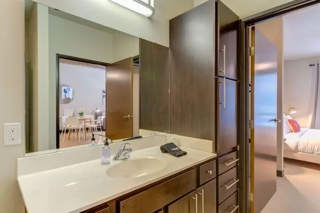 Comfort Apart Daire, 1 En Büyük (King) Boy Yatak ve Çekyat (Self Check-in with Virtual Front Desk)