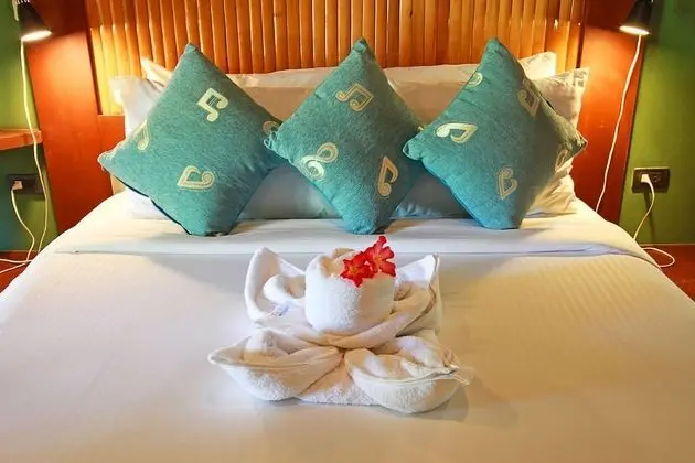 Deluxe Tek Büyük Yataklı Oda, 1 Büyük (Queen) Boy Yatak, Özel Banyo, Resort Manzaralı