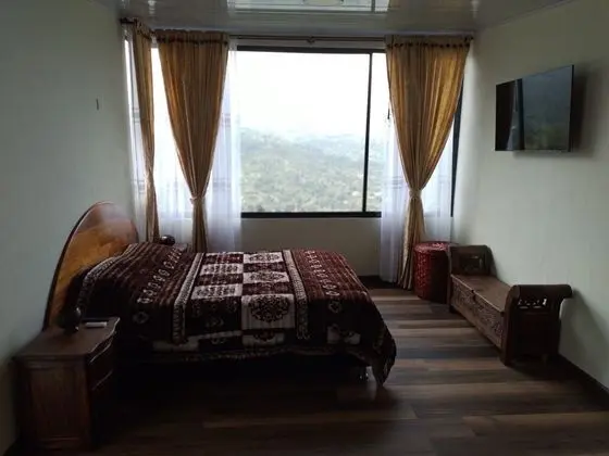 Royal Kulübe, Sigara İçilmez, Dağ Manzaralı