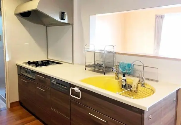 Ev, Sigara İçilmez (Private Vacation)
