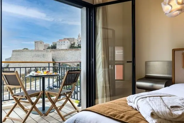 Deluxe Tek Büyük Yataklı Oda, Deniz Manzaralı