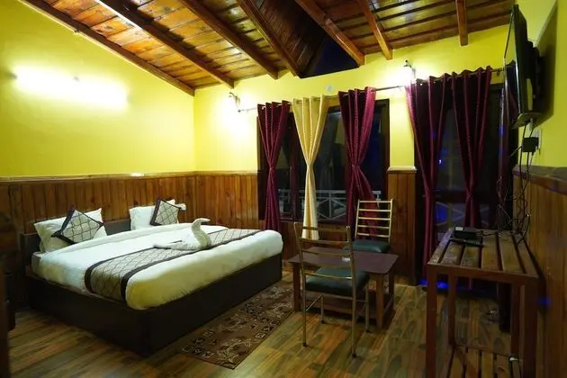 Executive Room With Balcony (Himalayan View)