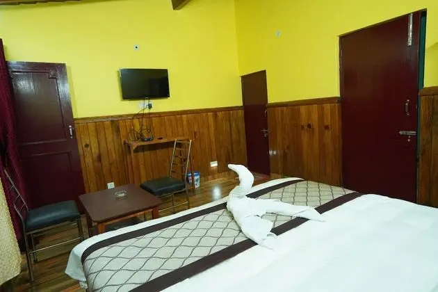 Executive Room With Balcony (Himalayan View)