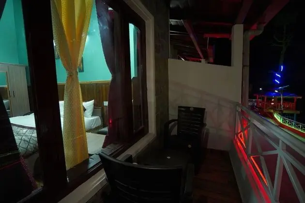 Executive Room With Balcony (Himalayan View)