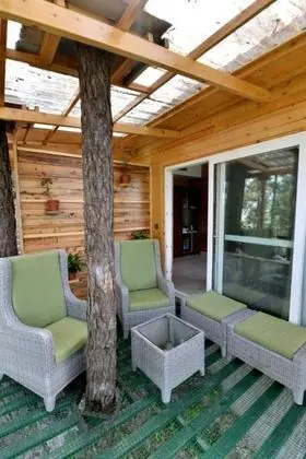 Premium Cottage Valley Facing