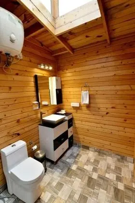 Premium Cottage Valley Facing