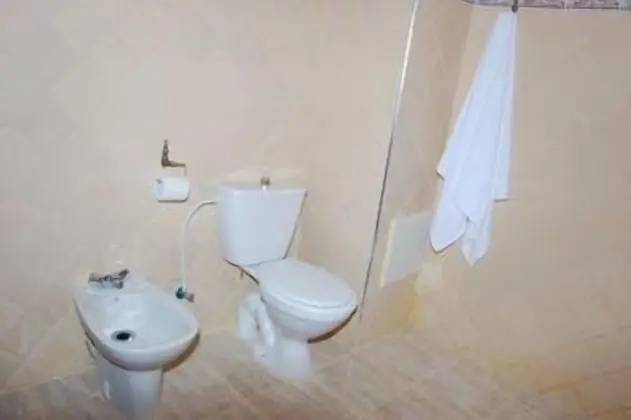 Üç Kişilik Oda
