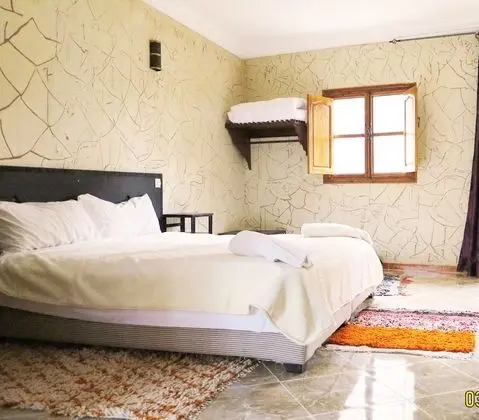 İki Ayrı Yataklı Oda, Sigara İçilmez