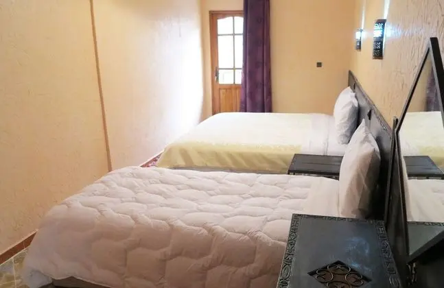 İki Ayrı Yataklı Oda, Sigara İçilmez