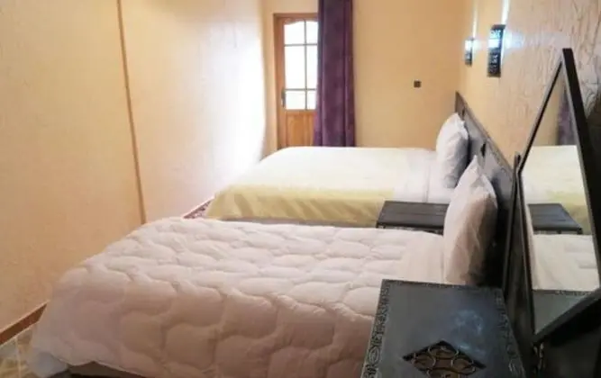 İki Ayrı Yataklı Oda, Sigara İçilmez