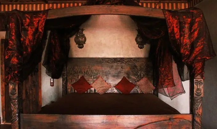 Standard Tek Büyük Yataklı Oda