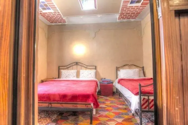 Üç Kişilik Oda