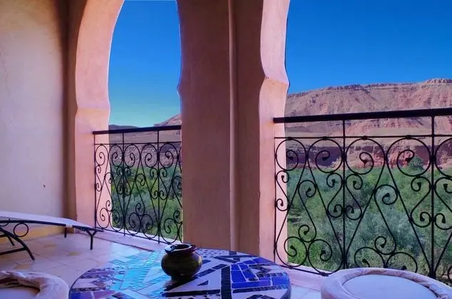 Chambre Tradition, 1 chambre, reservee aux personnes a mobilite reduite, en bord de piscine