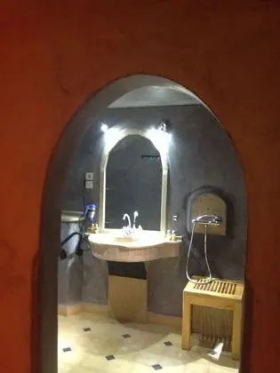 Chambre Tradition, 1 chambre, reservee aux personnes a mobilite reduite, en bord de piscine