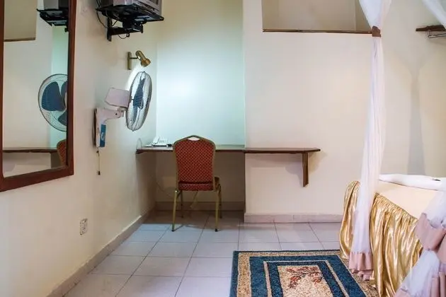 Standard Tek Büyük Yataklı Oda