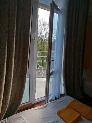 Üç Kişilik Oda
