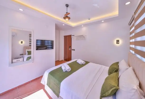 Standart Oda, Kara Manzaralı, Balkonlu