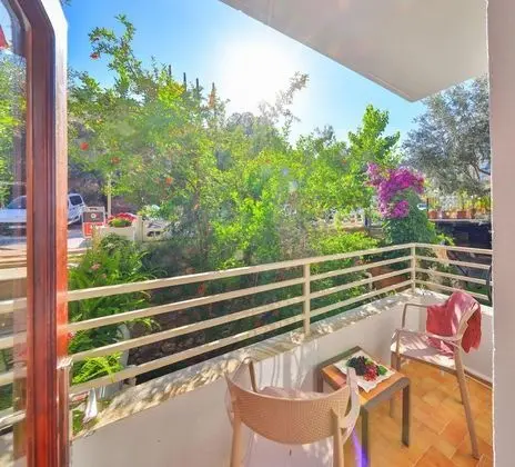 Standart Oda, Kara Manzaralı, Balkonlu