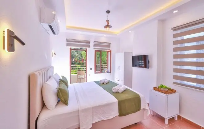 Standart Oda, Kara Manzaralı, Balkonlu
