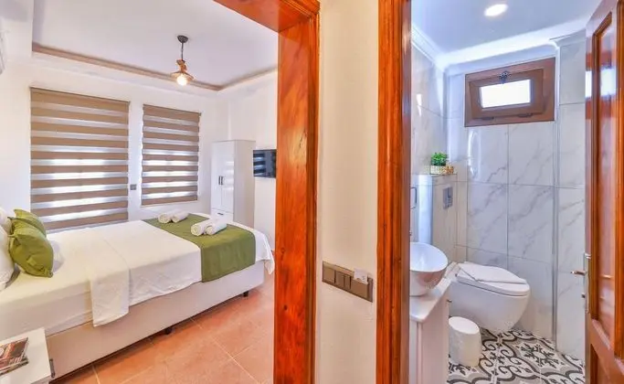 Standart Oda, Kara Manzaralı, Balkonlu