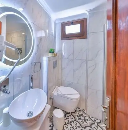 Standart Oda, Kara Manzaralı, Balkonlu