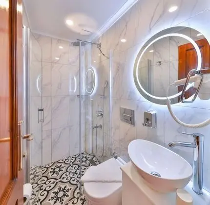 Standart Oda, Kara Manzaralı, Balkonlu